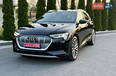 Внедорожник / Кроссовер Audi e-tron 2022 в 