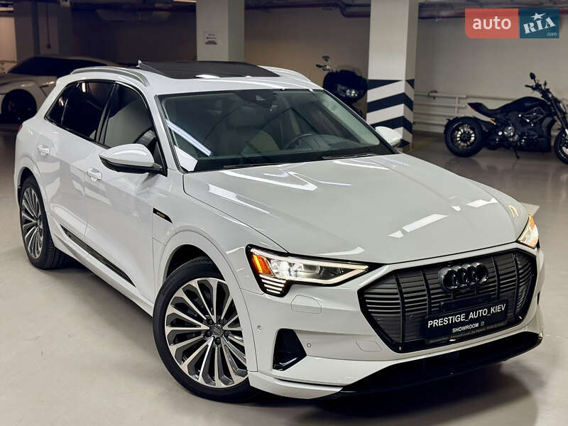 Внедорожник / Кроссовер Audi e-tron 2019 в Киеве