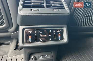 Внедорожник / Кроссовер Audi e-tron 2021 в 