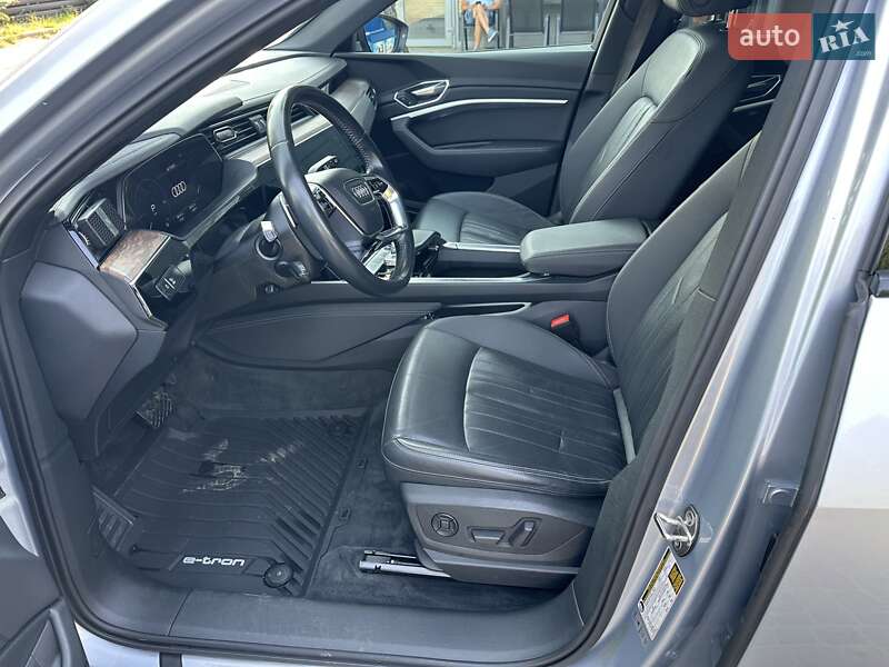 Внедорожник / Кроссовер Audi e-tron 2019 в Львове