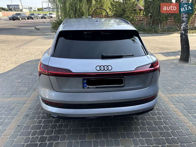 Внедорожник / Кроссовер Audi e-tron 2019 в Львове