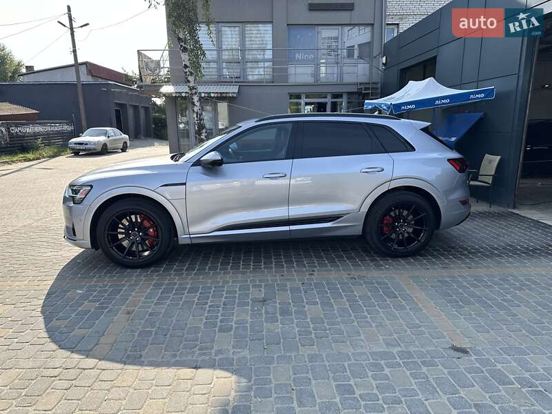 Внедорожник / Кроссовер Audi e-tron 2019 в Львове