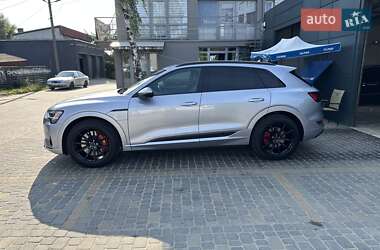 Внедорожник / Кроссовер Audi e-tron 2019 в 