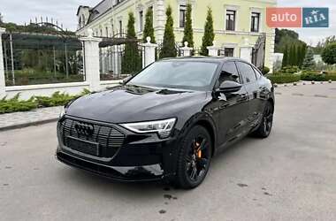 Позашляховик / Кросовер Audi e-tron 2020 в 