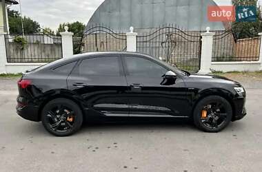 Позашляховик / Кросовер Audi e-tron 2020 в 