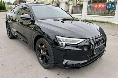 Позашляховик / Кросовер Audi e-tron 2020 в 