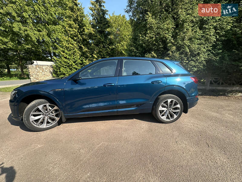 Позашляховик / Кросовер Audi e-tron 2019 в Івано-Франківську