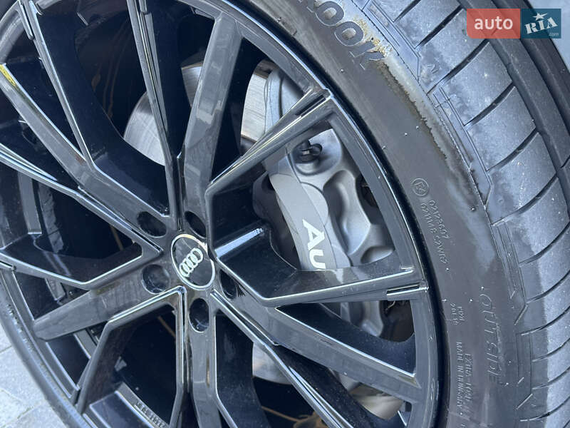 Внедорожник / Кроссовер Audi e-tron 2019 в Ужгороде