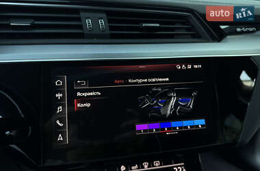 Внедорожник / Кроссовер Audi e-tron 2019 в 