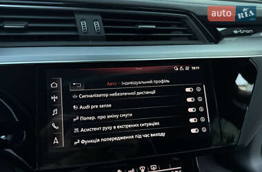 Внедорожник / Кроссовер Audi e-tron 2019 в 
