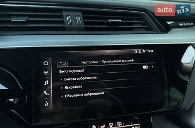 Внедорожник / Кроссовер Audi e-tron 2019 в 
