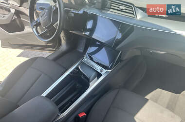 Внедорожник / Кроссовер Audi e-tron 2020 в 