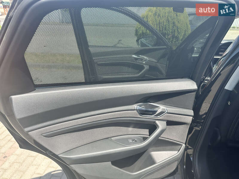 Внедорожник / Кроссовер Audi e-tron 2020 в Иршаве фото 17 Внедорожник / Кроссовер Audi e-tron 2020 в Иршаве