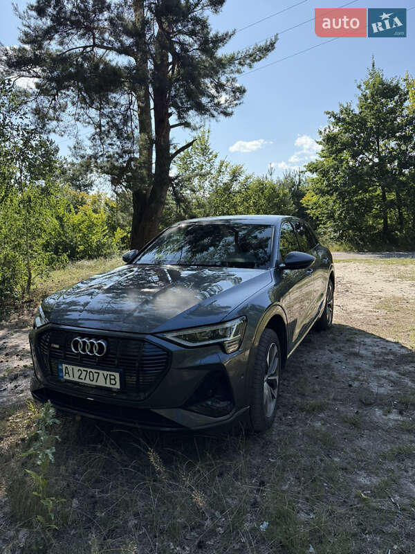 Audi e-tron 2021