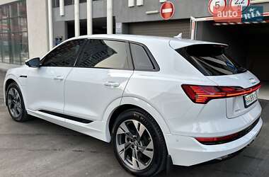 Внедорожник / Кроссовер Audi e-tron 2020 в 