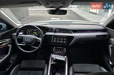 Внедорожник / Кроссовер Audi e-tron 2020 в 
