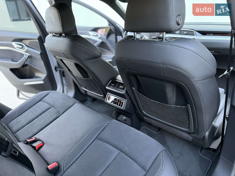 Внедорожник / Кроссовер Audi e-tron 2022 в Киеве