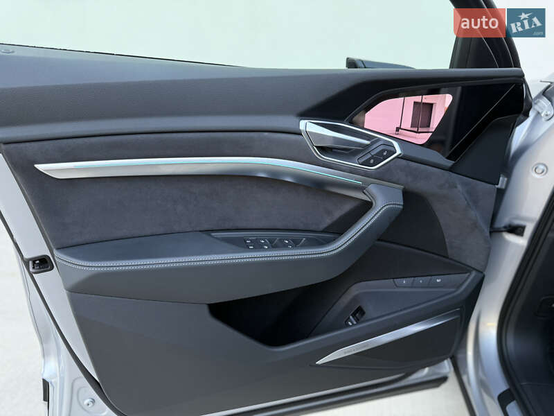 Внедорожник / Кроссовер Audi e-tron 2022 в Киеве