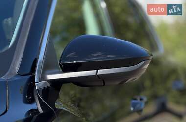 Внедорожник / Кроссовер Audi e-tron 2019 в 