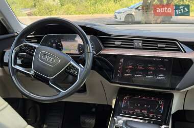 Внедорожник / Кроссовер Audi e-tron 2019 в 