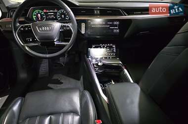 Внедорожник / Кроссовер Audi e-tron 2019 в 