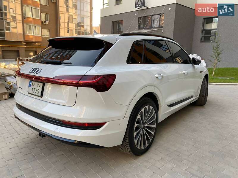 Внедорожник / Кроссовер Audi e-tron 2019 в Запорожье
