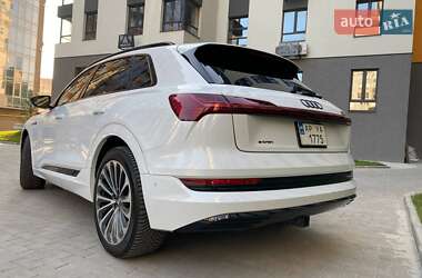 Внедорожник / Кроссовер Audi e-tron 2019 в 