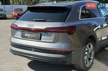 Внедорожник / Кроссовер Audi e-tron 2019 в 