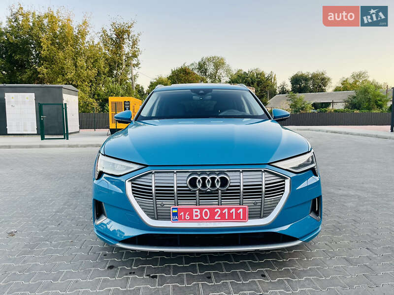 Внедорожник / Кроссовер Audi e-tron 2019 в Одессе