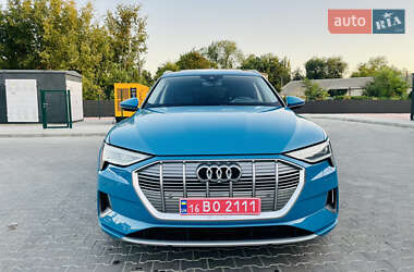 Внедорожник / Кроссовер Audi e-tron 2019 в 