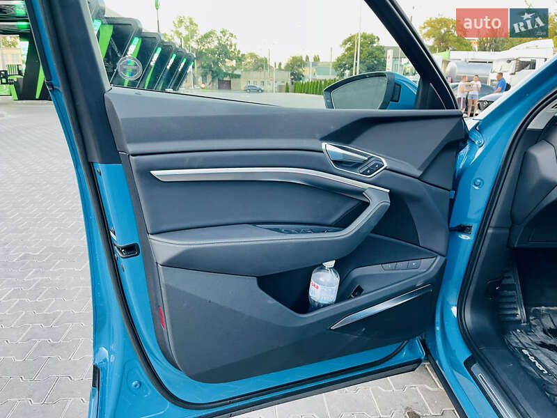 Внедорожник / Кроссовер Audi e-tron 2019 в Одессе фото 23 Внедорожник / Кроссовер Audi e-tron 2019 в Одессе