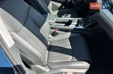 Внедорожник / Кроссовер Audi e-tron 2023 в 