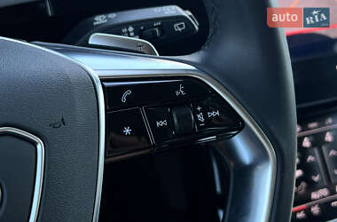 Внедорожник / Кроссовер Audi e-tron 2023 в 
