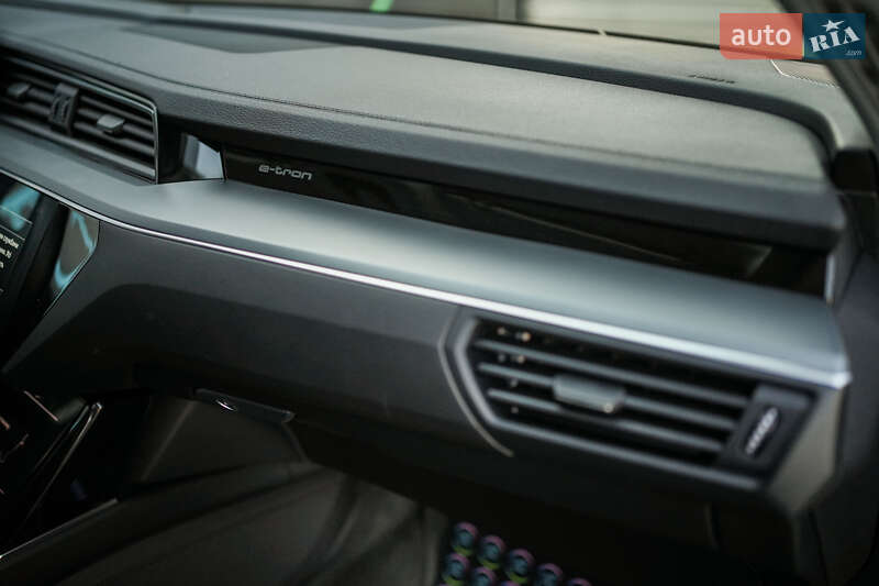 Внедорожник / Кроссовер Audi e-tron 2019 в Луцке