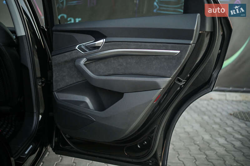 Внедорожник / Кроссовер Audi e-tron 2019 в Луцке
