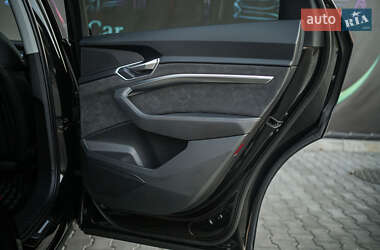 Внедорожник / Кроссовер Audi e-tron 2019 в 