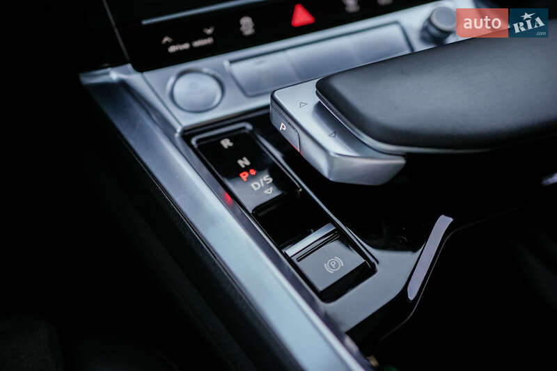 Внедорожник / Кроссовер Audi e-tron 2019 в Луцке
