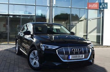 Внедорожник / Кроссовер Audi e-tron 2020 в 