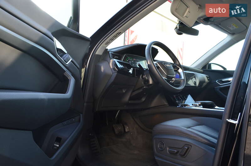 Внедорожник / Кроссовер Audi e-tron 2020 в Львове