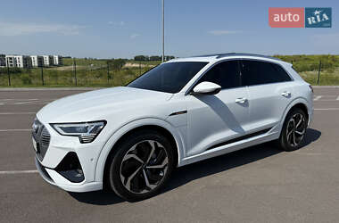 Audi e-tron 2021