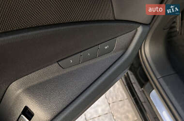 Внедорожник / Кроссовер Audi e-tron 2020 в 