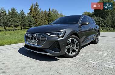 Позашляховик / Кросовер Audi e-tron 2021 в Києві