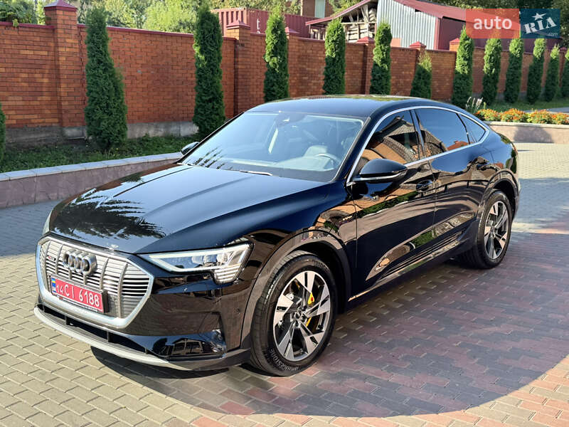 Audi e-tron 2023