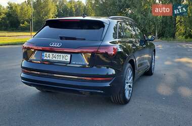 Внедорожник / Кроссовер Audi e-tron 2019 в 