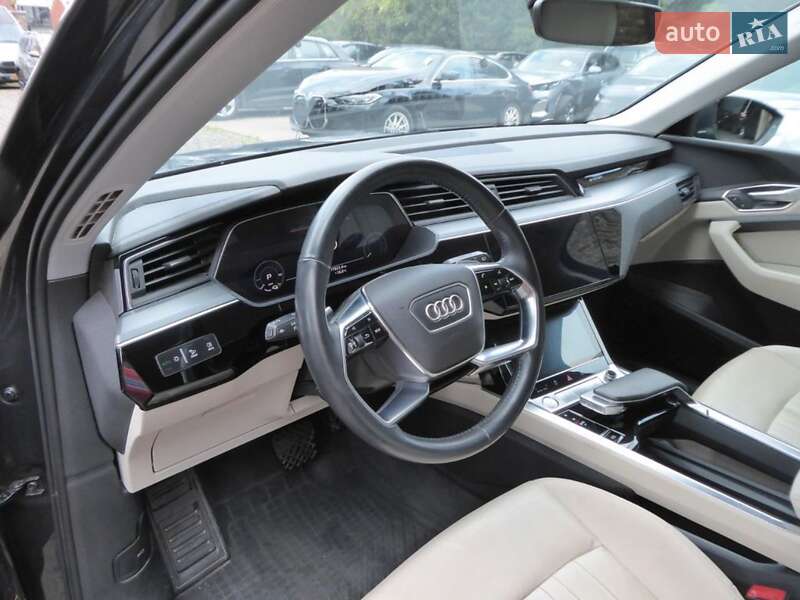 Внедорожник / Кроссовер Audi e-tron 2019 в Шептицькому