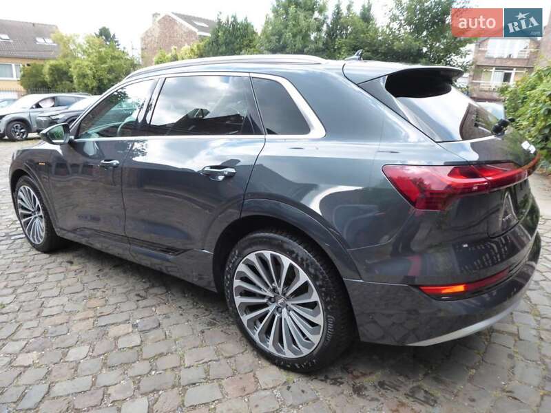 Внедорожник / Кроссовер Audi e-tron 2019 в Шептицькому