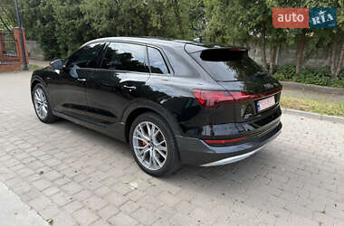 Внедорожник / Кроссовер Audi e-tron 2019 в 