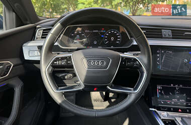 Внедорожник / Кроссовер Audi e-tron 2019 в 
