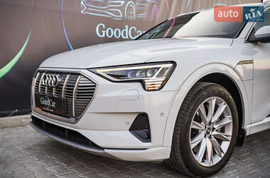 Внедорожник / Кроссовер Audi e-tron 2020 в 