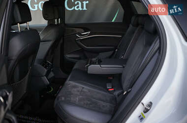 Внедорожник / Кроссовер Audi e-tron 2020 в 